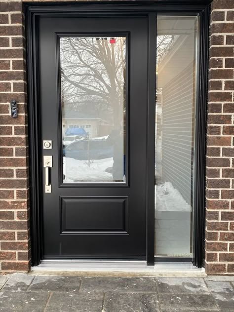 Close-up of the sleek aluminum frame and long pull handle